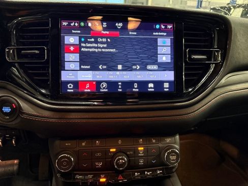 Used 2025 Dodge Durango GT AWD/4WD image 11