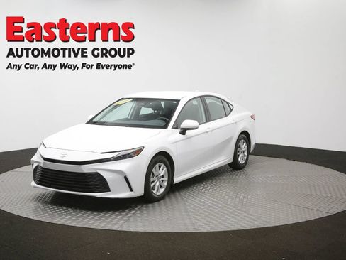 Used 2025 Toyota Camry LE FWD image 55