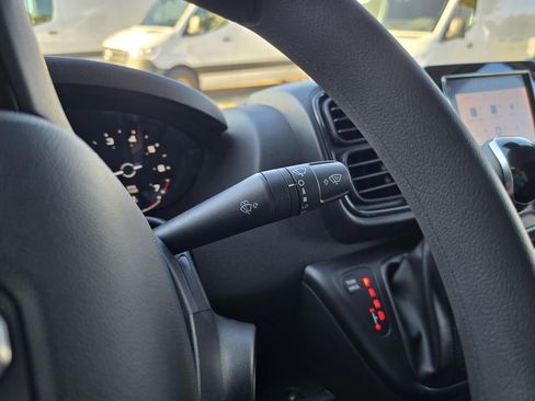 Used 2025 RAM ProMaster 3500 w/ Convenience Group image 25