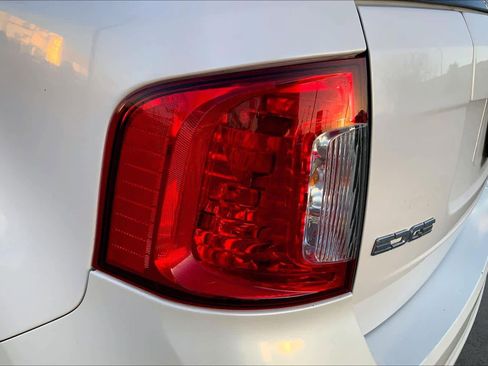 Used 2013 Ford Edge SEL image 28