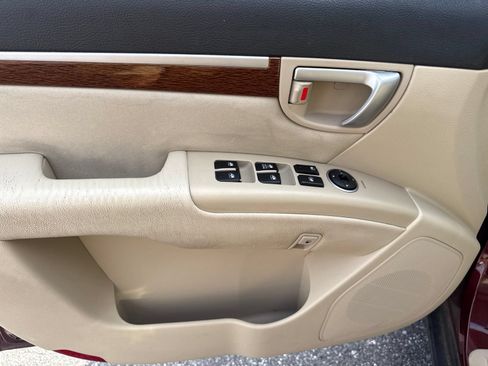 Used 2009 Hyundai Santa Fe GLS FWD image 17