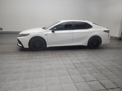 Used 2023 Toyota Camry SE FWD image 2