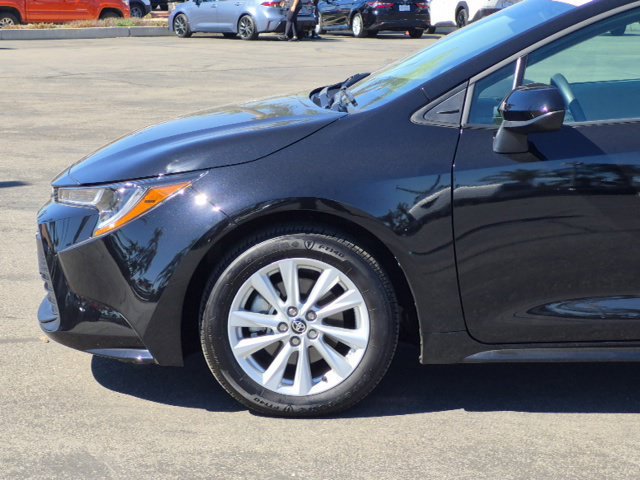 Used 2026 Toyota Corolla LE w/ LE Premium Package FWD image 20