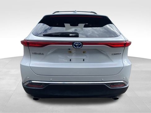 Used 2023 Toyota Venza Limited image 37