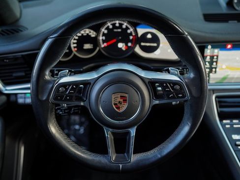 Used 2018 Porsche Panamera 4 image 27