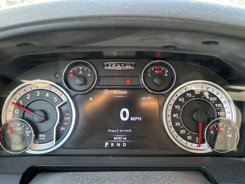 Used 2017 RAM 2500 Big Horn image 9