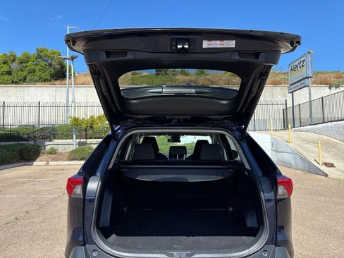 Used 2024 Toyota RAV4 XLE w/ Convenience Package FWD image 33