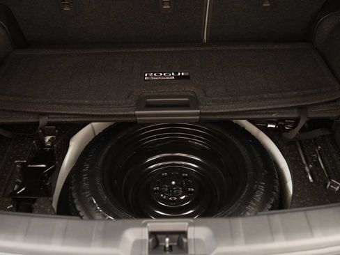 Used 2021 Nissan Rogue Sport SV FWD image 45