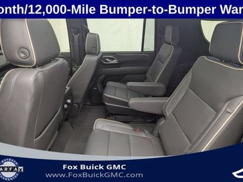 Certified 2023 GMC Yukon XL SLT w/ SLT Premium Package AWD/4WD image 32