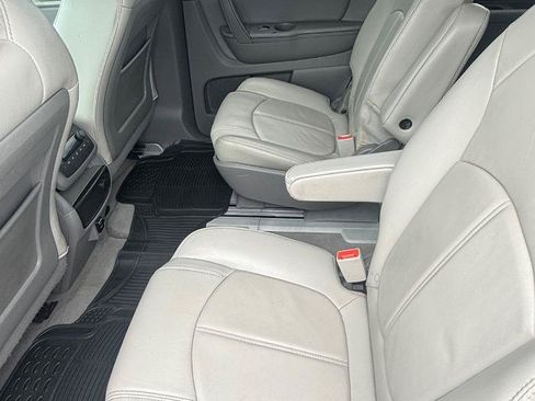 Used 2014 Chevrolet Traverse LT FWD image 4