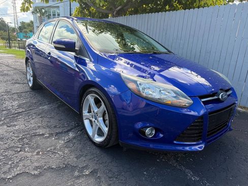 Used 2013 Ford Focus Titanium w/ Titanium Handling Pkg FWD image 20