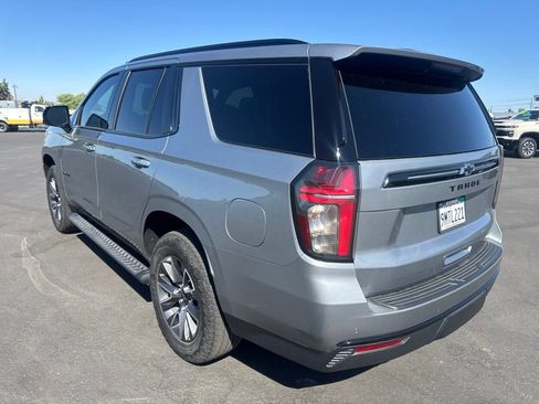Used 2024 Chevrolet Tahoe Z71 w/ Luxury Package AWD/4WD image 3
