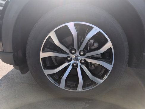 Certified 2025 Ford Explorer ST-Line AWD/4WD image 10