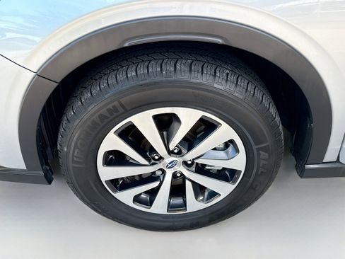 Used 2020 Subaru Outback Premium image 34