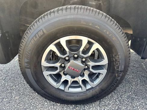 Used 2024 GMC Sierra 2500 SLE w/ SLE Value Package AWD/4WD image 13