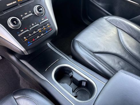 Certified 2019 Lincoln MKC Reserve w/ MKC Technology Package FWD image 25