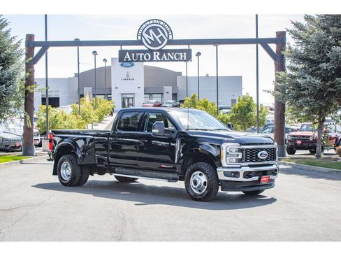 Used 2023 Ford F350 Lariat w/ Tow Technology Package AWD/4WD image 1