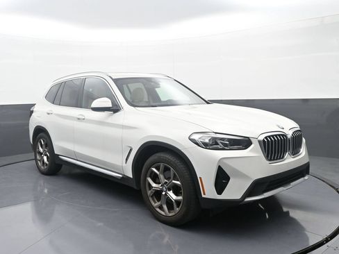 Used 2022 BMW X3 xDrive30i w/ Convenience Package AWD/4WD image 3