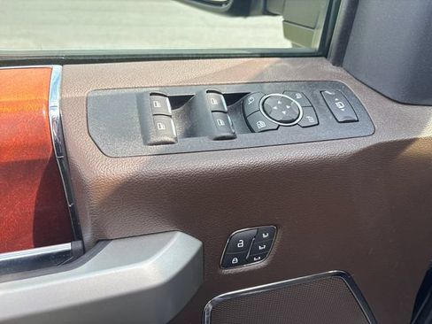 Used 2022 Ford F350 King Ranch AWD/4WD image 17