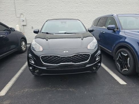 Used 2020 Kia Sportage LX AWD/4WD image 2