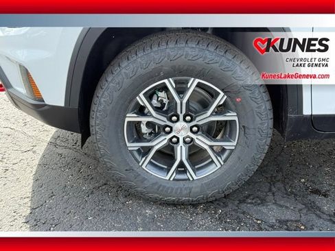 New 2026 GMC Acadia AT4 w/ Luxury Package AWD/4WD image 11