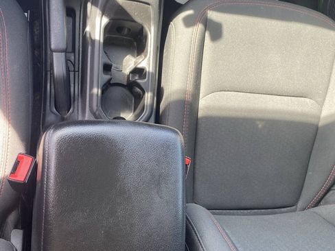 Used 2019 Jeep Wrangler Unlimited Rubicon w/ Cold Weather Group AWD/4WD image 12