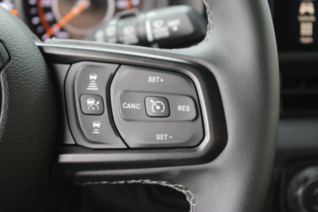 Used 2026 Jeep Wrangler Unlimited Rubicon AWD/4WD image 25