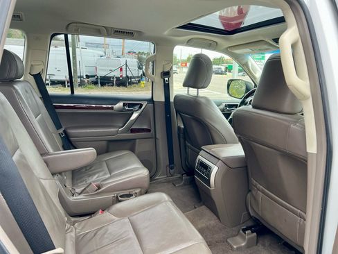 Used 2017 Lexus GX 460 Premium image 20