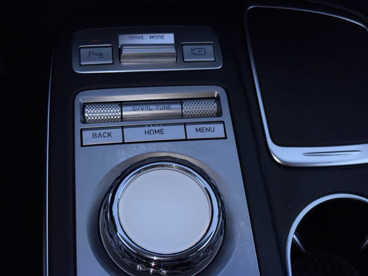 Used 2025 Genesis GV70 2.5T AWD/4WD image 6