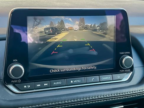 Used 2023 Nissan Rogue SV image 26