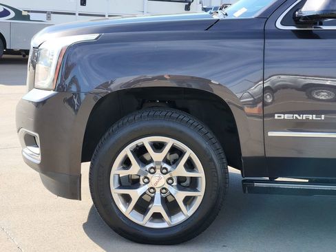 Used 2017 GMC Yukon Denali w/ Open Road Package image 10