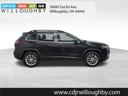 Used 2022 Jeep Cherokee Latitude Lux w/ Mopar Interior Package AWD/4WD image 4