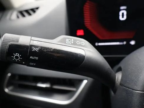 Used 2025 Kia K4 FWD image 25