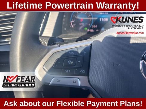 Used 2025 Volkswagen Atlas Cross Sport SE image 22