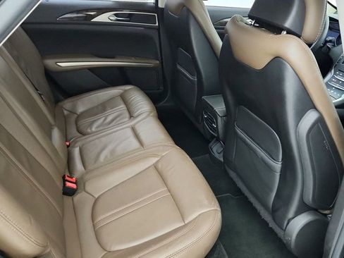 Used 2013 Lincoln MKZ image 23