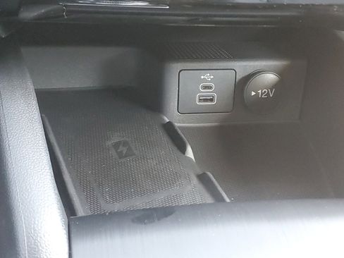 New 2025 Ford Escape PHEV w/ PHEV Premium Package image 24