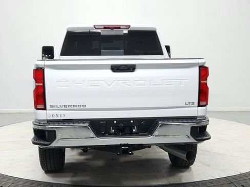 Used 2025 Chevrolet Silverado 2500 LTZ w/ LTZ Convenience Package image 6