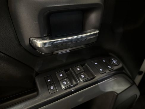 Used 2018 Chevrolet Silverado 1500 LT w/ All Star Edition image 20