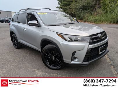 Used 2019 Toyota Highlander SE