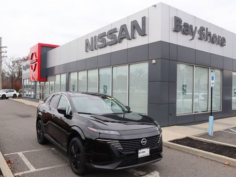 Used 2025 Nissan Murano SV AWD/4WD image 2
