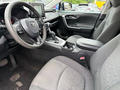 Used 2021 Toyota RAV4 XLE AWD/4WD image 18