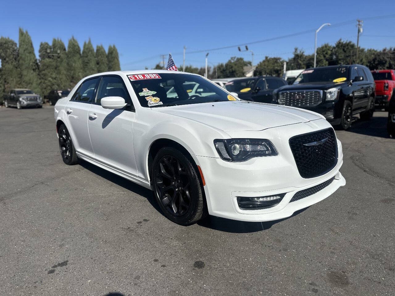 Used 2020 Chrysler 300 S w/ S Model Appearance Package RWD image 2