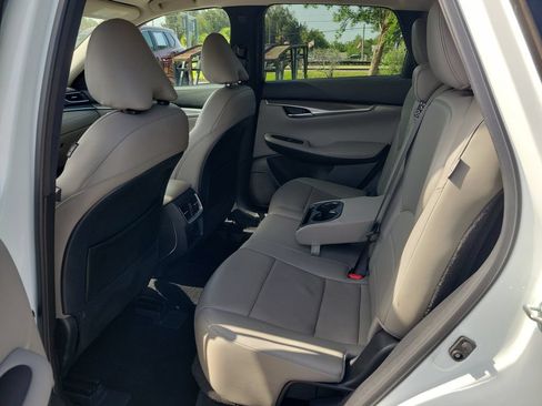 Used 2023 INFINITI QX50 Luxe w/ Cargo Package FWD image 10