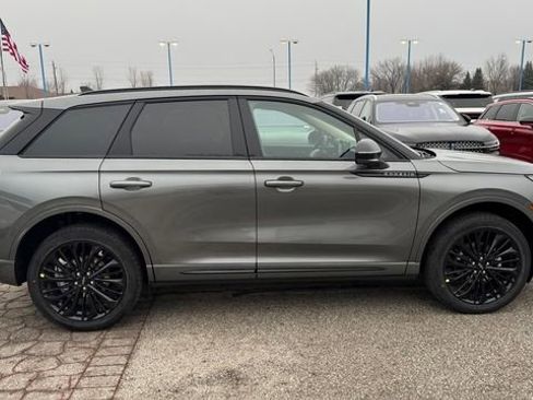 New 2026 Lincoln Corsair Premiere image 10