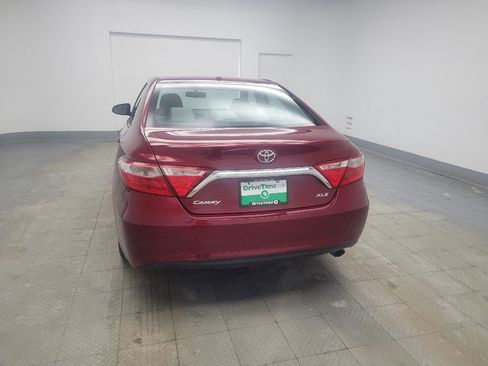 Used 2015 Toyota Camry XLE w/ Moonroof Package image 6