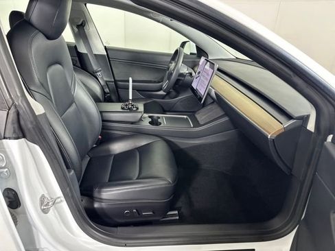 Used 2021 Tesla Model 3 Performance image 27