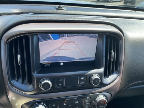 Used 2022 GMC Canyon AT4 w/ Trailering Package image 11