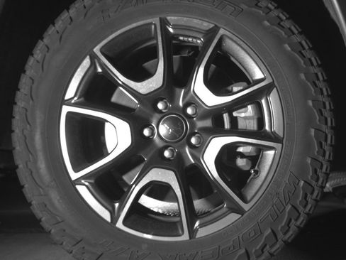 Used 2025 Jeep Compass Trailhawk w/ Trailer Tow Group AWD/4WD image 13