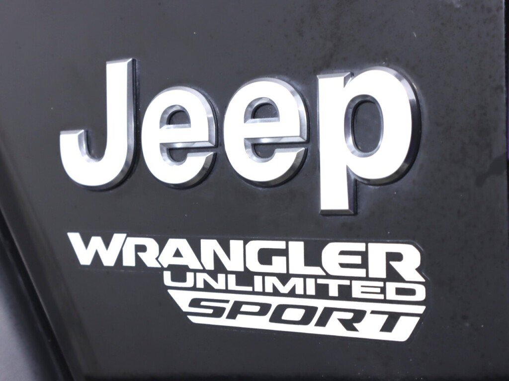 Used 2018 Jeep Wrangler Unlimited Sport S AWD/4WD image 35