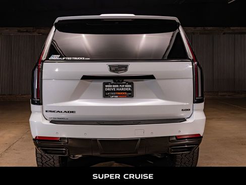 Used 2026 Cadillac Escalade Platinum Sport w/ LPO, ONYX Package image 8